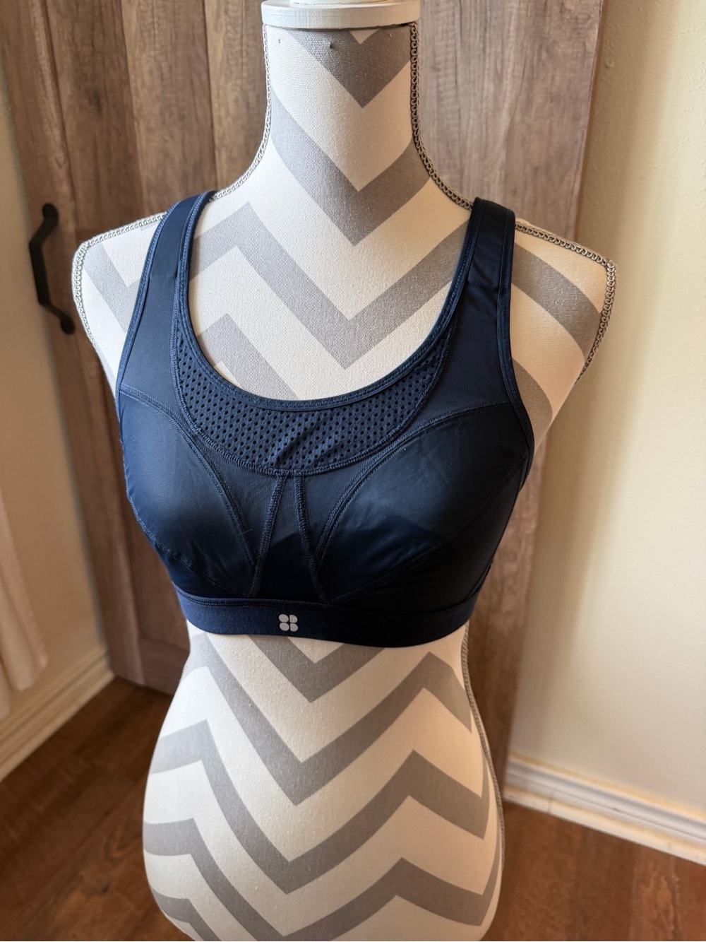 Sweaty Betty 34B Navy High Impact Sports Bra Adjustable Racerback Running Bra